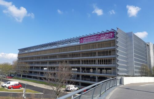 PARKING COUBERTIN