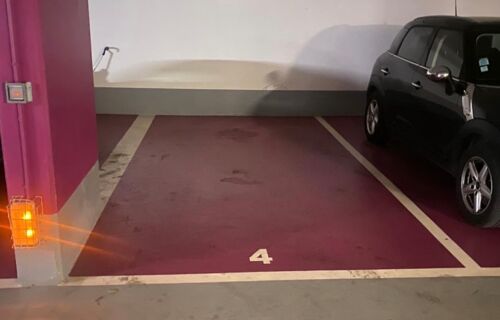 Parking près de La Défense et du pont de Puteaux