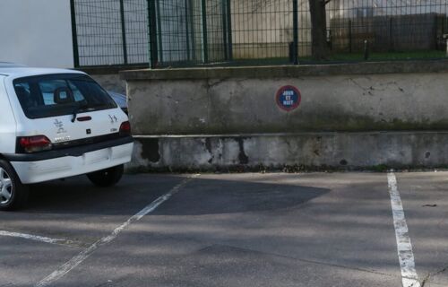 Emplacement extérieur sécurisé Paris 12