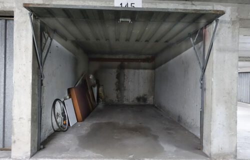 Loue garage pour colocation 2-roues - Parking Box fermé 15m² Grenoble Allée des Genêts (38)