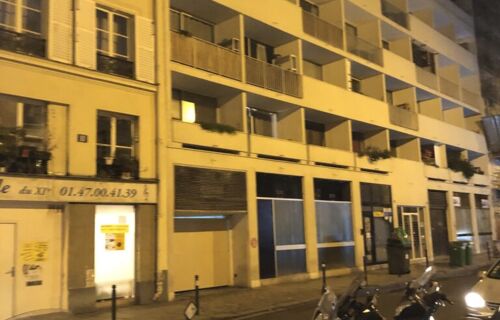 Parking moto couvert sécurisé 13 rue Amelot 75011 Paris