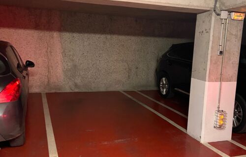 Place Parking sous-terrain privé proche BNF