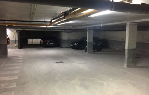 Parking à côté du cinéma de Domont