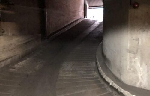 Grand parking Paris rue Guy Moquet (75)
