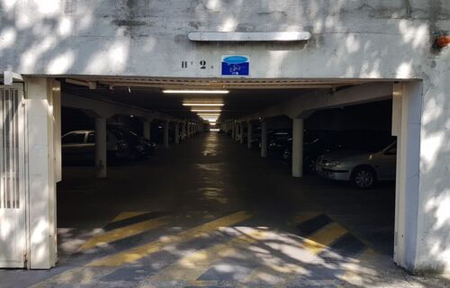 Place de parking sécurisée à Colombes