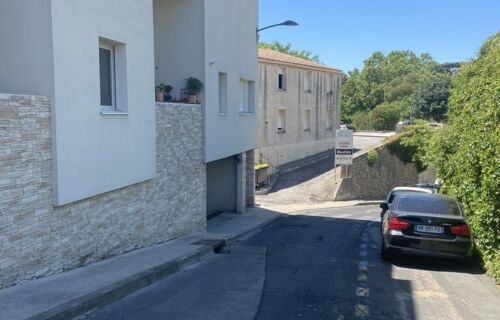 Parking sous-sol à l’entrée de castelnau le lez, rue aristide briand
