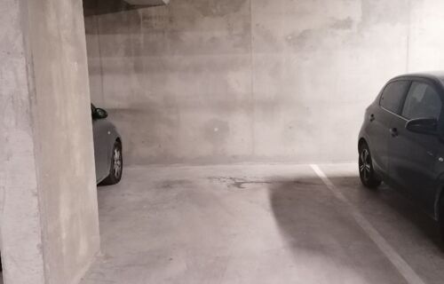 Place de parking sous sol - Nouvelle Mairie