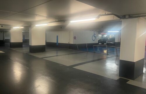 Parking au coeur de Bercy Village  Paris 12e