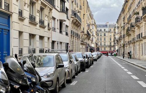 Parking sécurisé en sous-sol Rue de Naples quartier Villiers / Europe accès 24/24
