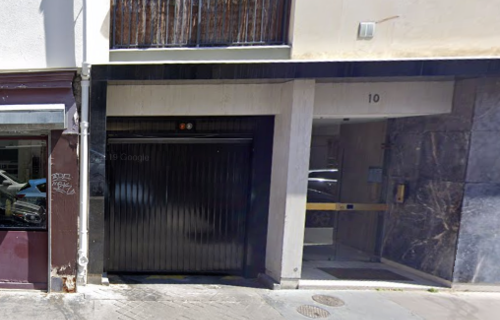 Parking privé couvert situé au 10, rue de Nice Paris 11e
