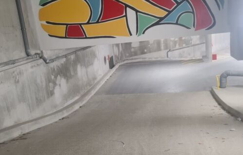 Parking près du métro les Agnettes