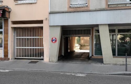 Place de parking souterrain Charpennes 7min métro A