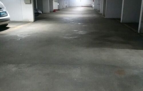 Parking moto près de la gare de Puteaux
