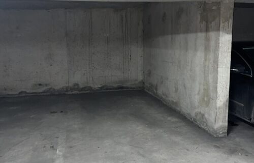 PARKING VILLIERS LE BEL