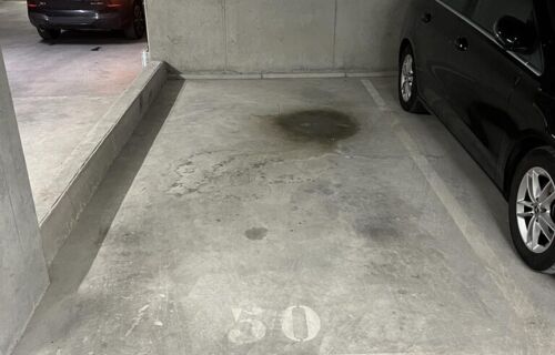 Parking prés de la gare Garges- les - Gonesse