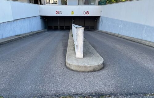 Location de Parking UNIQUEMENT pour 2 roues