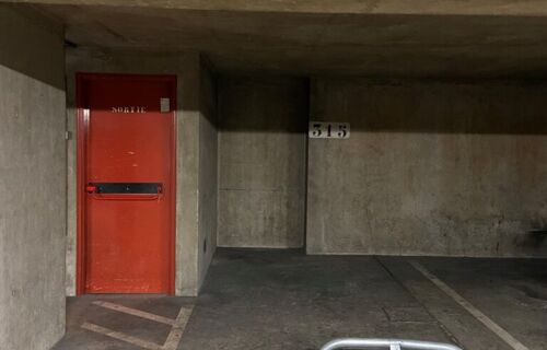 Parking à 2 pas du Métro