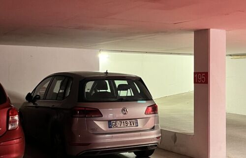 Parking situé a 7 min à pied de la gare