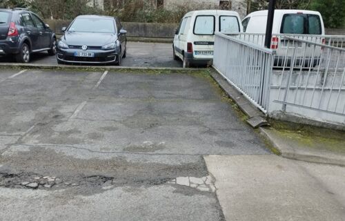 A louer Parking a 4 minutes de la gare de Bondy