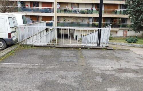 A louer Parking a 4 minutes de la gare de Bondy