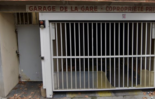 Grenoble,  juste devant la Gare -