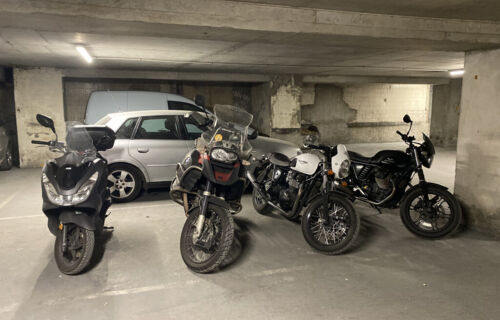Paris 10 - Parking couvert pour moto / scooter - Rue d'Enghien (métro Bonne nouvelle, Strasbourg Saint-Denis, Château d'eau)