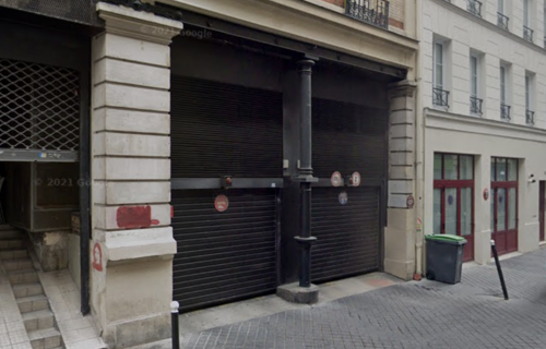 Paris 10 - Parking couvert pour moto / scooter - Rue d'Enghien (métro Bonne nouvelle, Strasbourg Saint-Denis, Château d'eau)