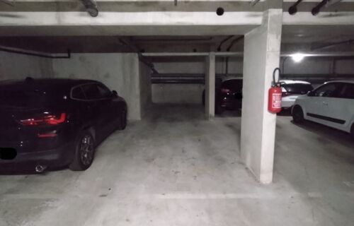 A louer - 2 emplacements de parking sécurisés avec vidéo surveillance - Disponibilité immédiate - avenue des Frênes 77144 Montévrain