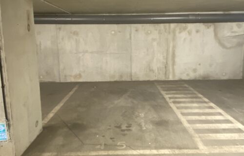 Parking/Stationnement à louer