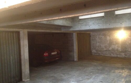 Parking couvert RDC