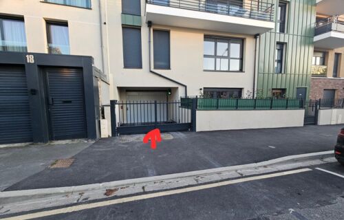 Place de parking sécurisée à louer — Malakoff