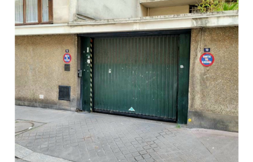 Box fermé 14m2 - Paris 18e