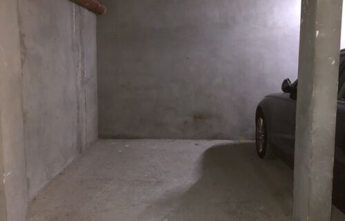 place parking proche Mairie de VINCENNES