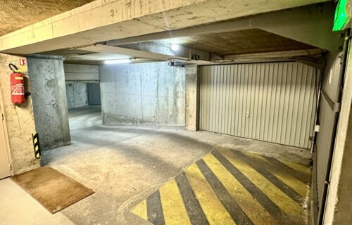 Box fermé sécurisé – Location jour / semaine / mois – Lyon 3