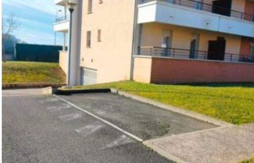 Leguevin parking près de super u en résidence sécurisée