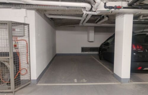 Emplacement parking voiture - Phil. Auguste – Alex. Dumas