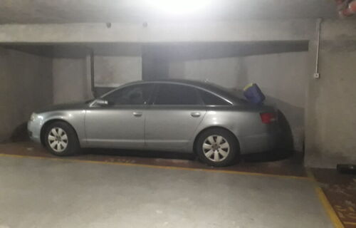 Loue parking couvert