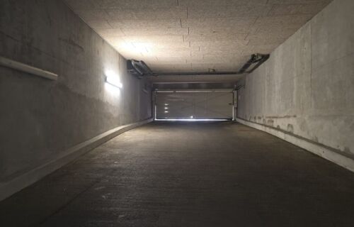 PARKING EN SOUS-SOL FERMÉ À LOUER - NEUILLY-SUR-MARNE
