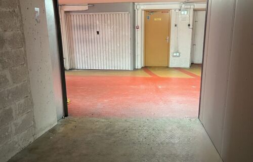 Box / Place de Parking / Gare Issy RER
