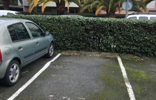 Parking privé extérieur limite Bordeaux-Mérignac en résidence calme (2ème place)