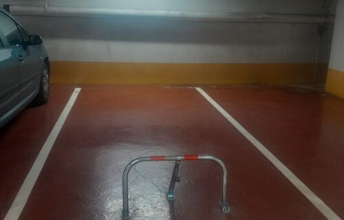 Parking centre commercial italie 2