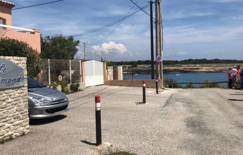 Place de parking en bord de mer.  5 min plage et port de Carro