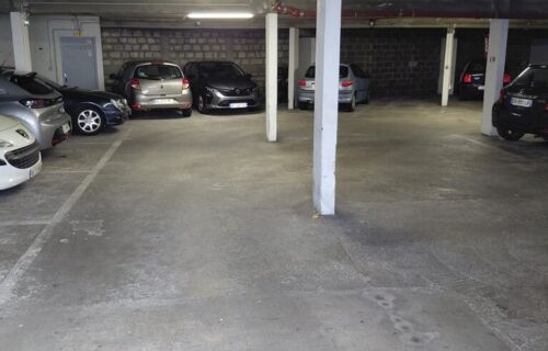 Place de parking à 2 pas des Buttes-Chaumont