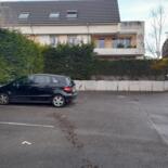 Loue place de parking extérieure à l'année